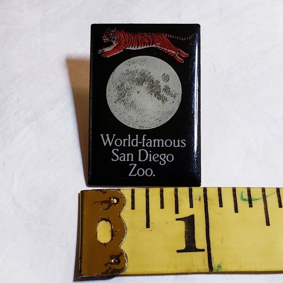 Vintage San Diego Diego Tiger Moon Zoo Lapel Pin - Picture 5 of 6